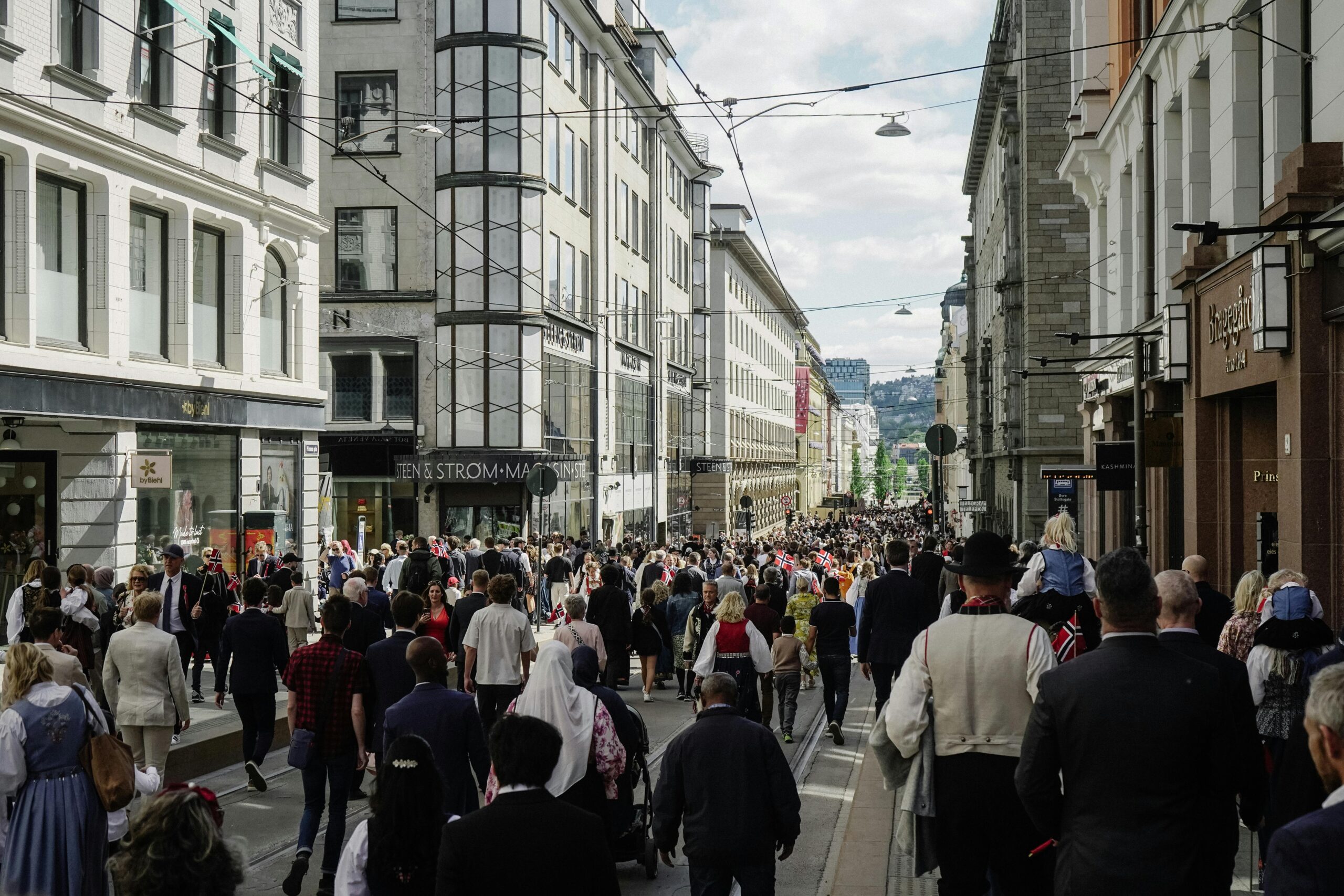 How to choose the best retail store location using geospatial data